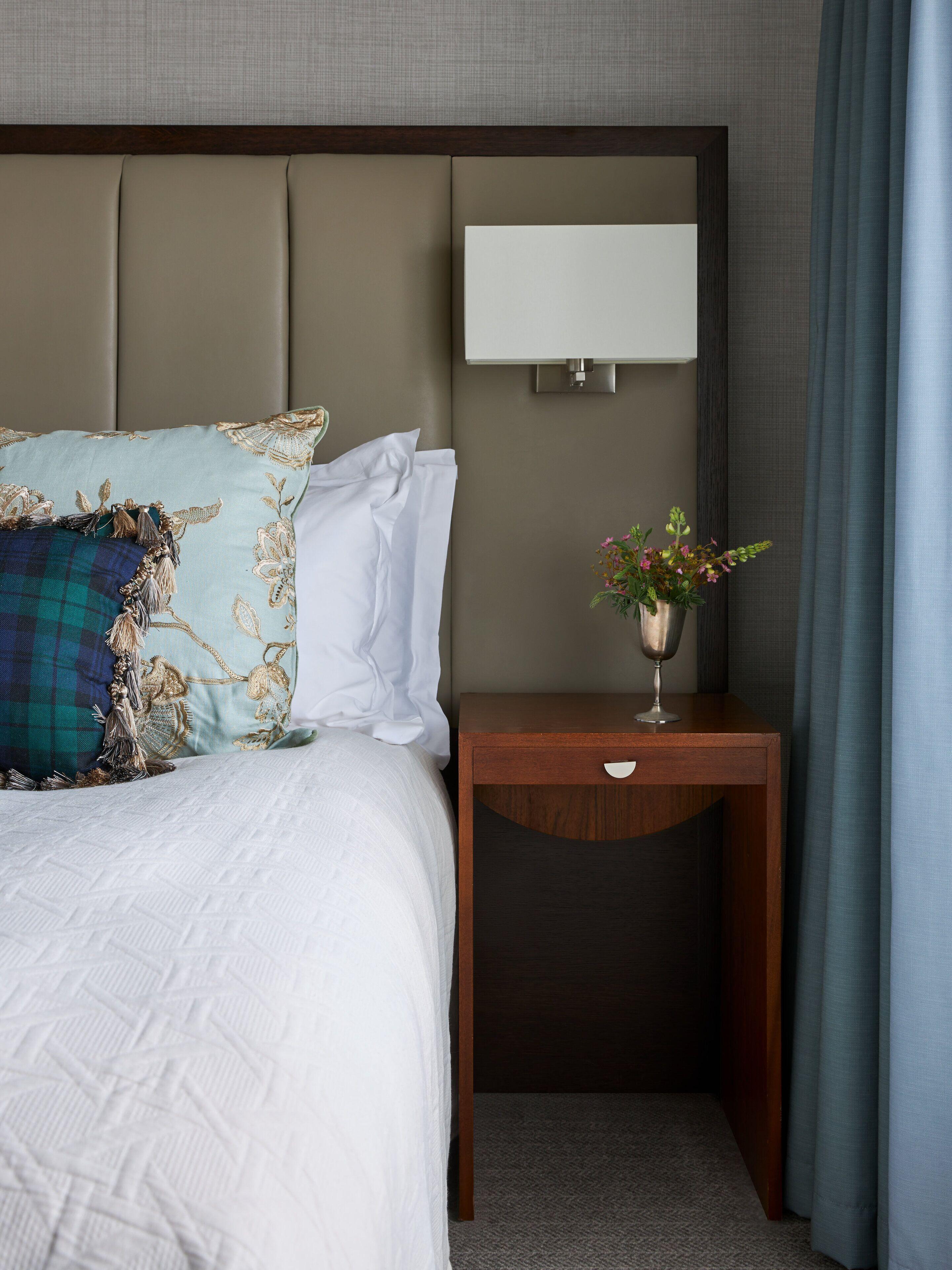 Marine Troon Hotel Luaran gambar A bed in a hotel room